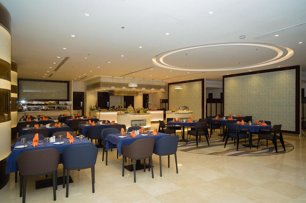 Holiday Inn Yanbu By Ihg Exterior photo