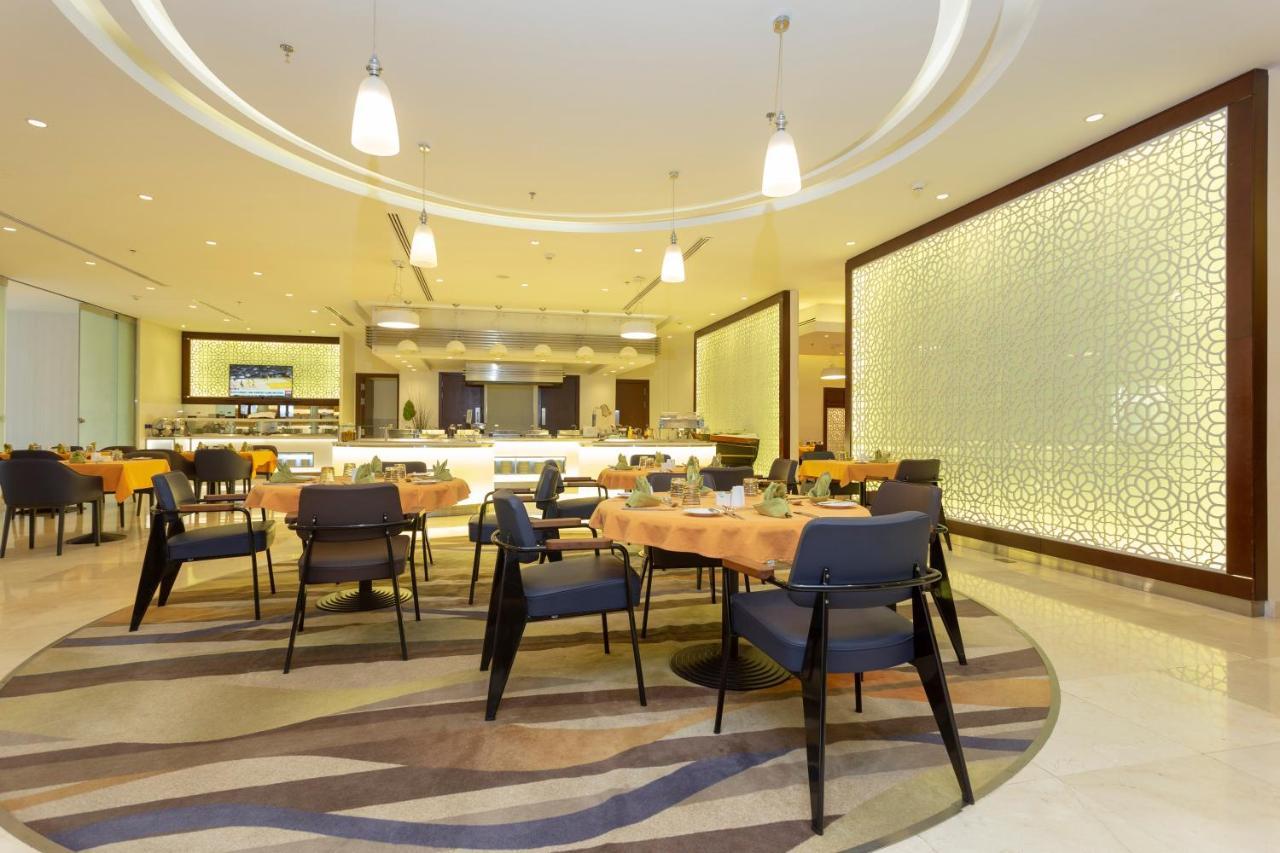 Holiday Inn Yanbu By Ihg Exterior photo