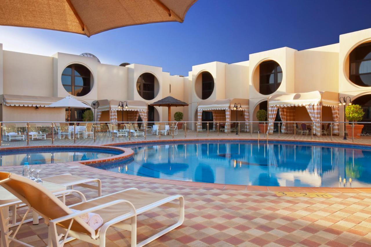 Holiday Inn Yanbu By Ihg Exterior photo