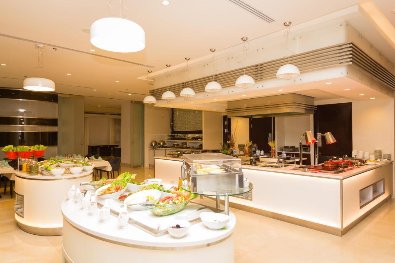 Holiday Inn Yanbu By Ihg Exterior photo