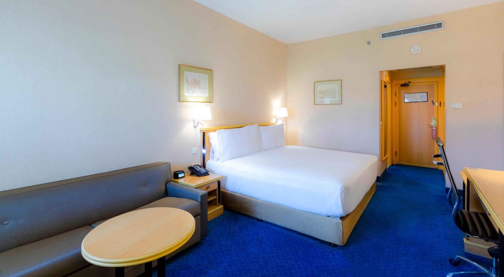 Holiday Inn Yanbu By Ihg Room photo